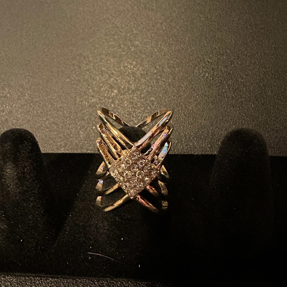Gold toned Ring